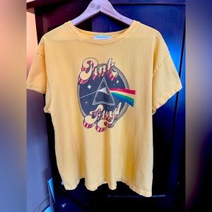 Women’s XL Daydreamer Pink Floyd t shirt. Yellow. No tags but never worn.